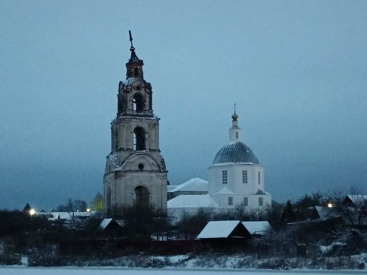 Церковь Троицы Живоначальной (1805) в селе Крутой Майдан